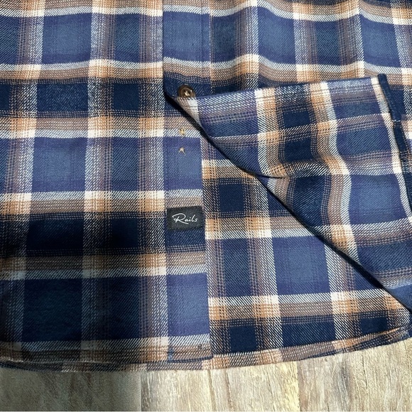 Rails Sussex Mustang Harvest Oat Button Up Shirt Long Sleeve XL Blue Brown NWT - Picture 5 of 10